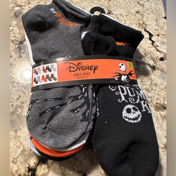 Disney Men’s Jack Skeleton Black, Gray, and Multi-colored Ankle Socks Set - Picture 1 of 2